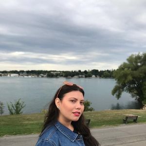 Meet your Posher, Andrea